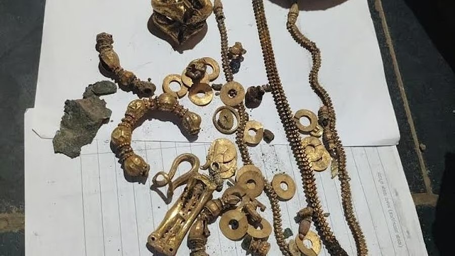 Gold ornaments found at Lakkundi
